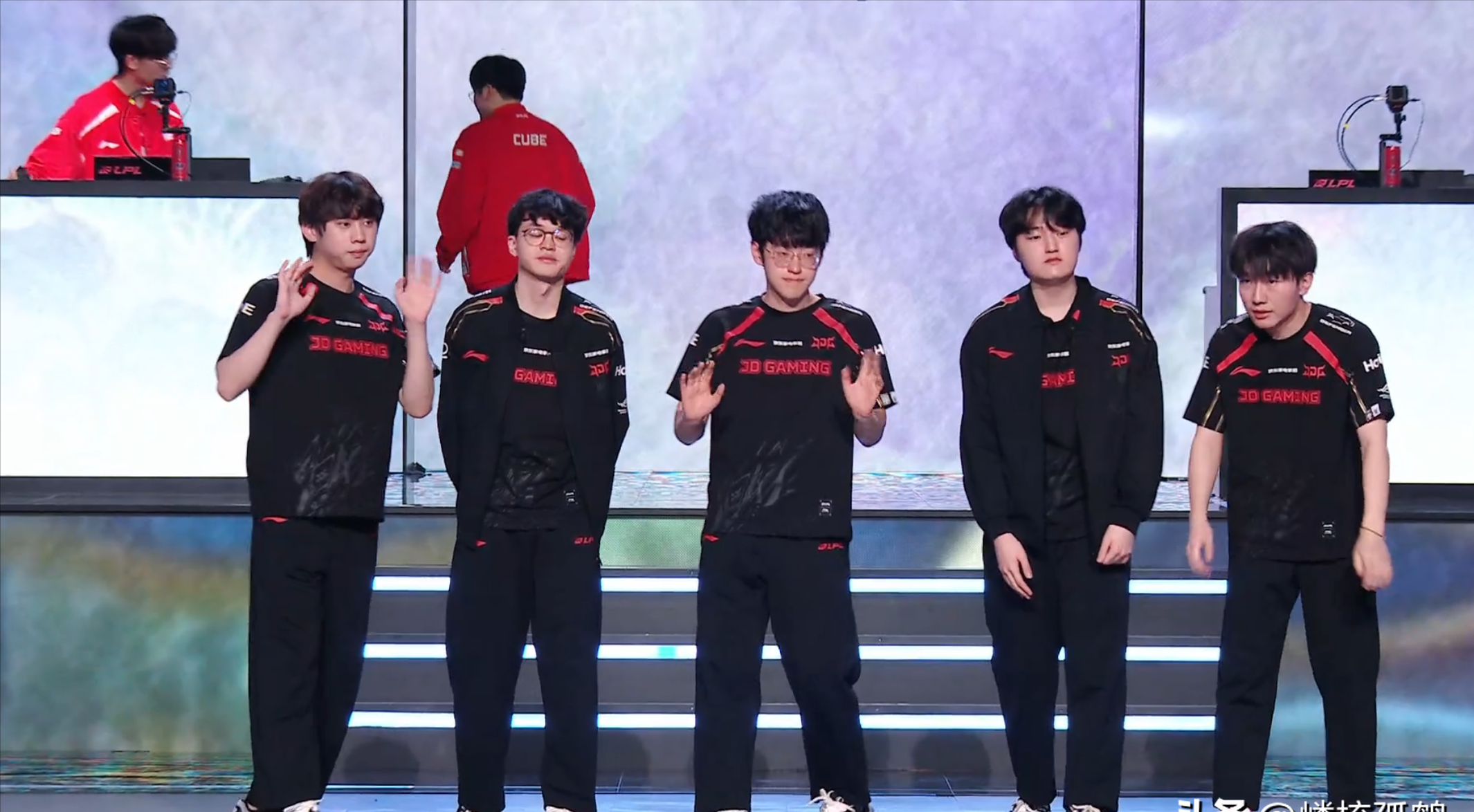 JDG横扫EG,Elk线上压制力十足鏖战多局八强赛,留下经典瞬间 JDG横扫EG,Elk线上压制力十足鏖战多局八强赛,留下经典瞬间