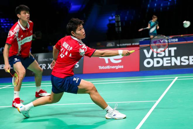 丹麦队轻取法国队，黄鸭组合带队取胜