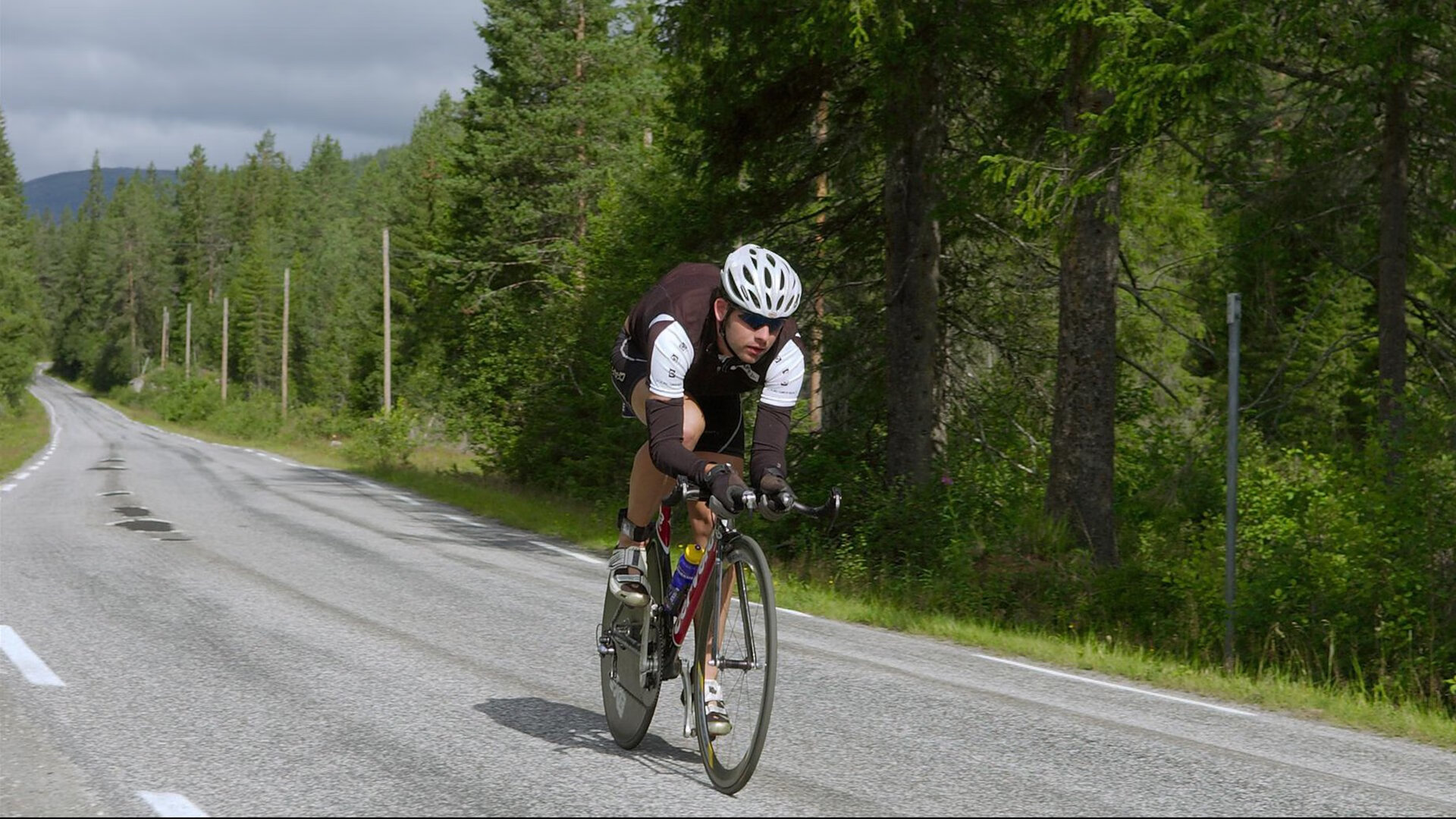 鏖战夜见证不灭斗魂，保罗如何用钢铁意志刺破质疑，成就老兵传奇