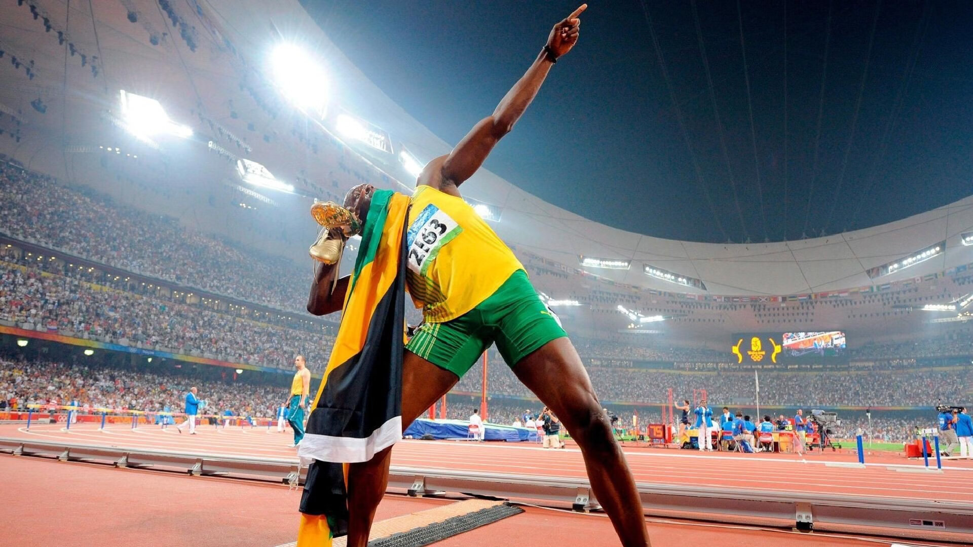 太阳队对阵上海队,克莱·汤普森再显大场面先生本色,关键时刻定乾坤