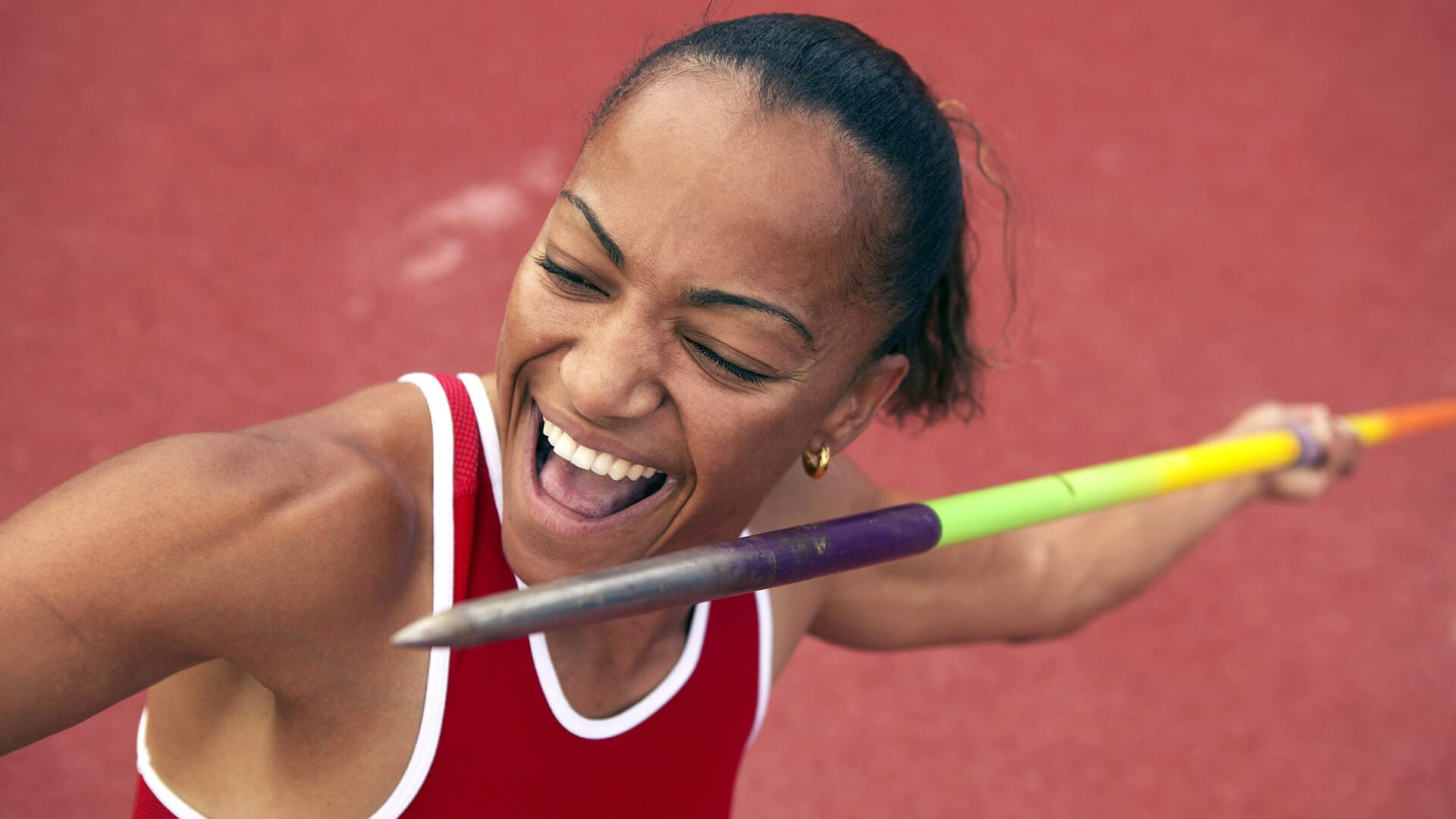 撕裂防守！布克冷血三分击沉湖人，德罗赞在场边看得眼神失焦